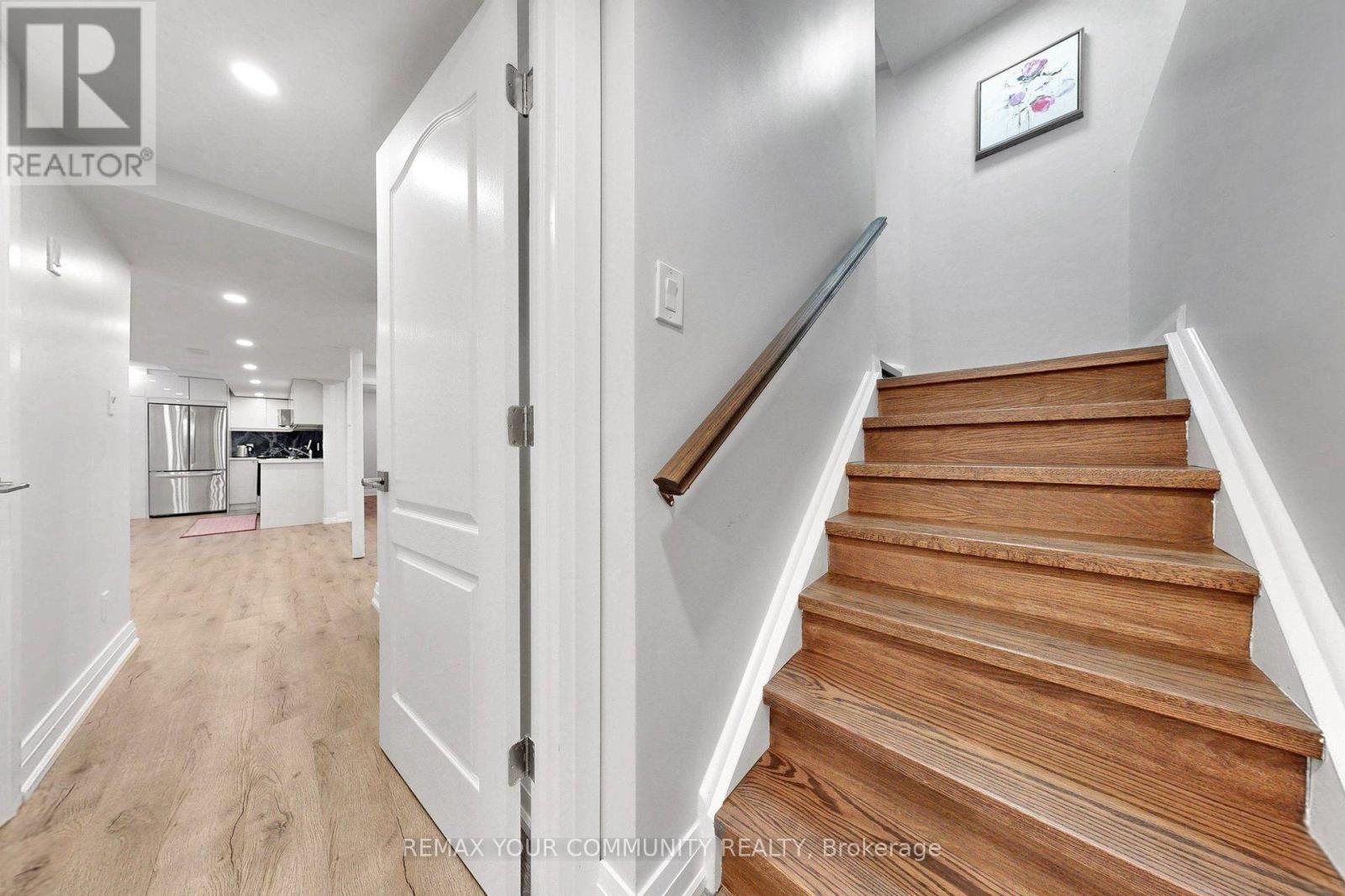 64 Mugford Road, Aurora (Bayview Wellington), Ontario  L4G 7H5 - Photo 28 - N13839122
