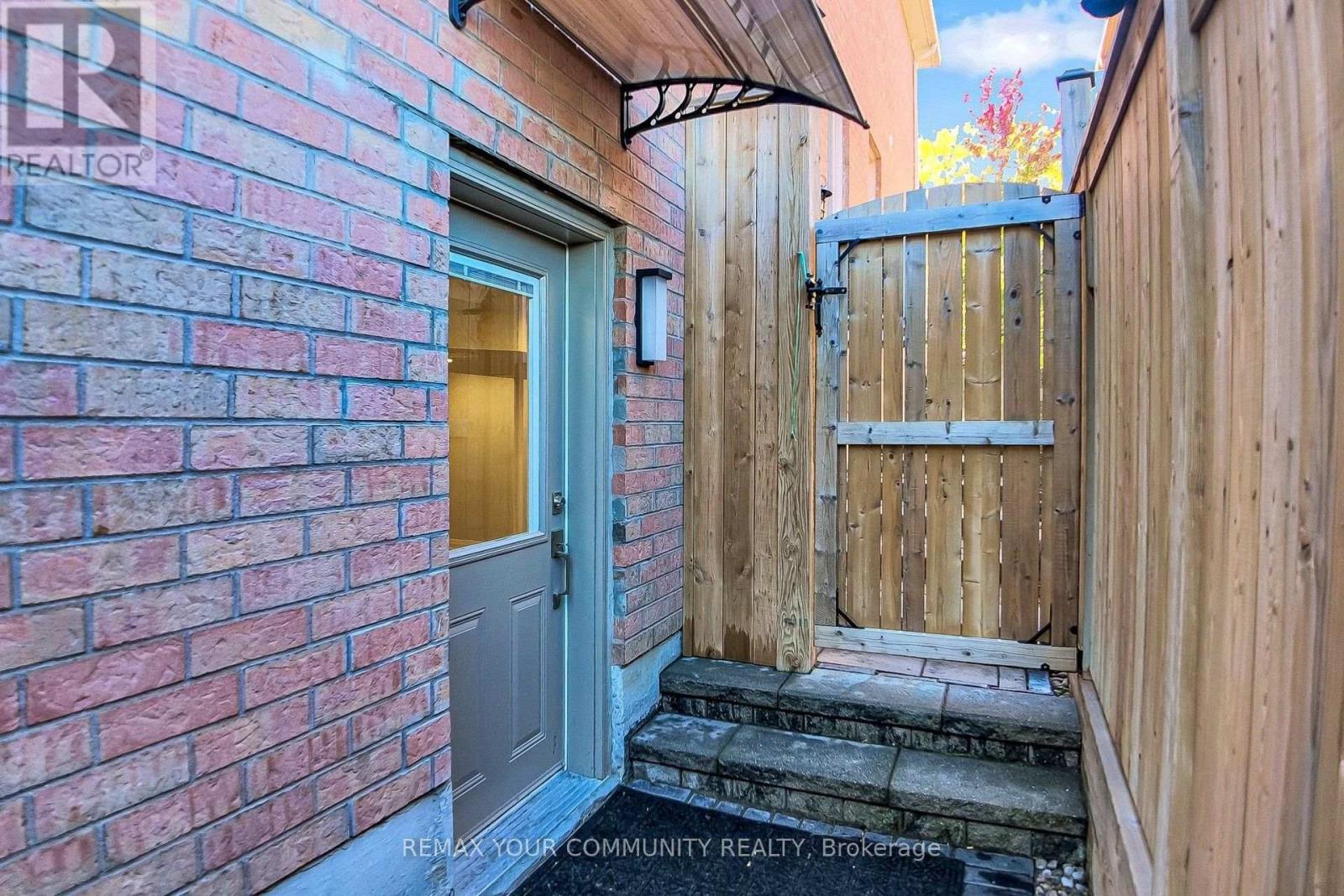 64 Mugford Road, Aurora (Bayview Wellington), Ontario  L4G 7H5 - Photo 38 - N13839122