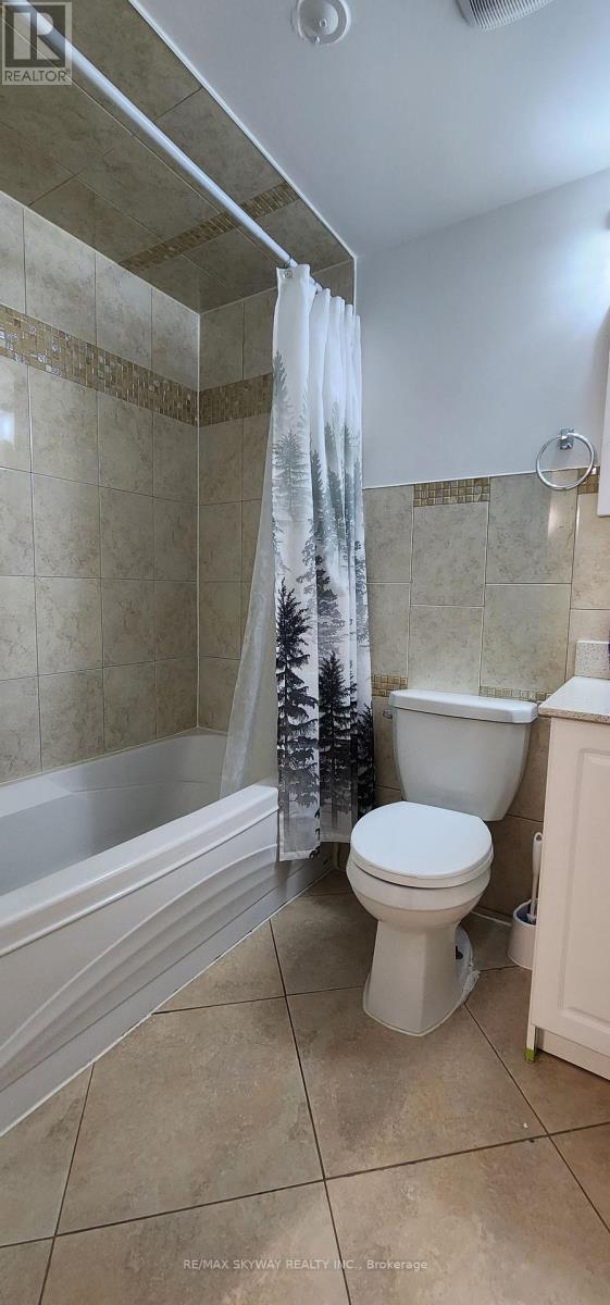 68 Cobblehill Crescent, Brampton, Ontario  L6P 2M4 - Photo 6 - W13746148