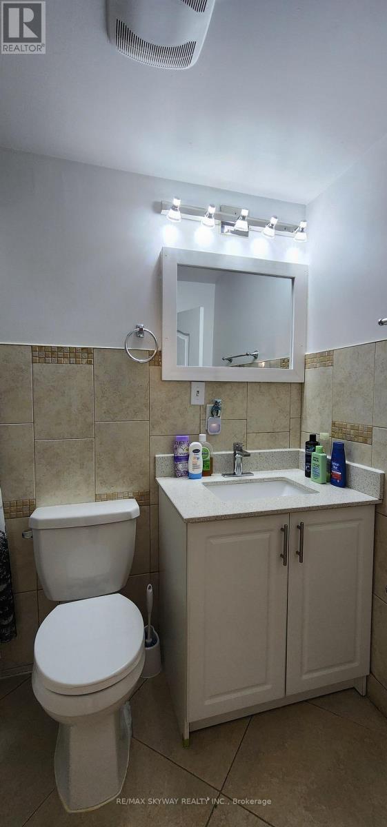 68 Cobblehill Crescent, Brampton, Ontario  L6P 2M4 - Photo 7 - W13746148