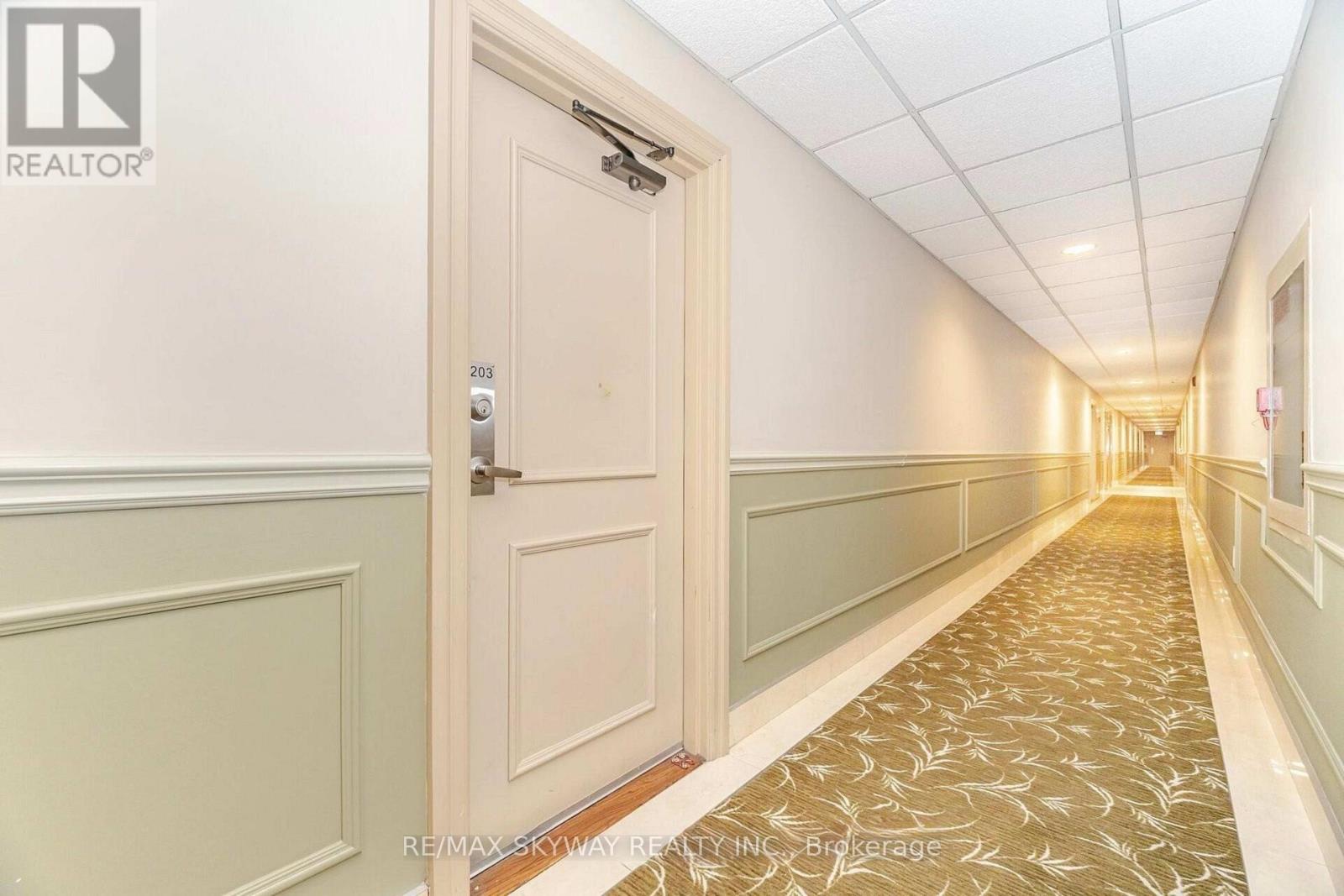 1203 - 1615 Bloor Street, Mississauga, Ontario  L4X 1S2 - Photo 2 - W13787734