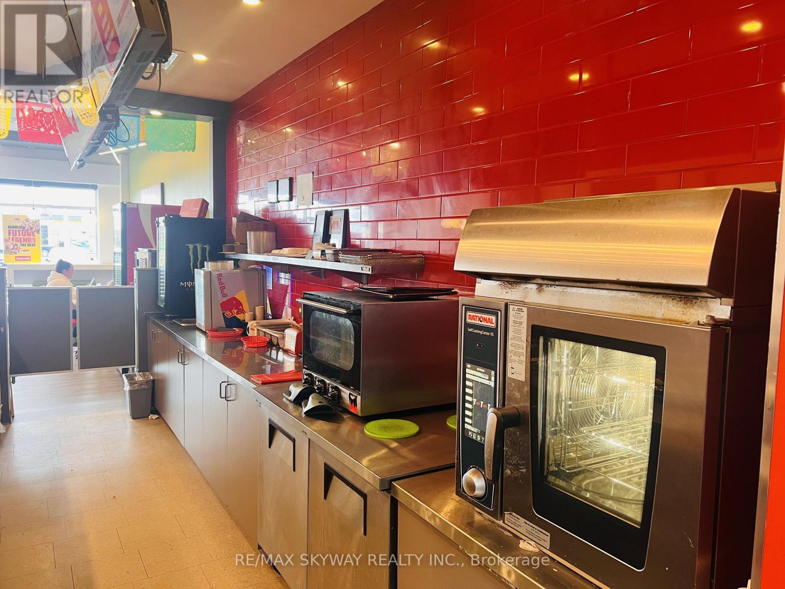 235 Centennial Rd Road, Orangeville, Ontario  L9W 5K9 - Photo 4 - W13719452