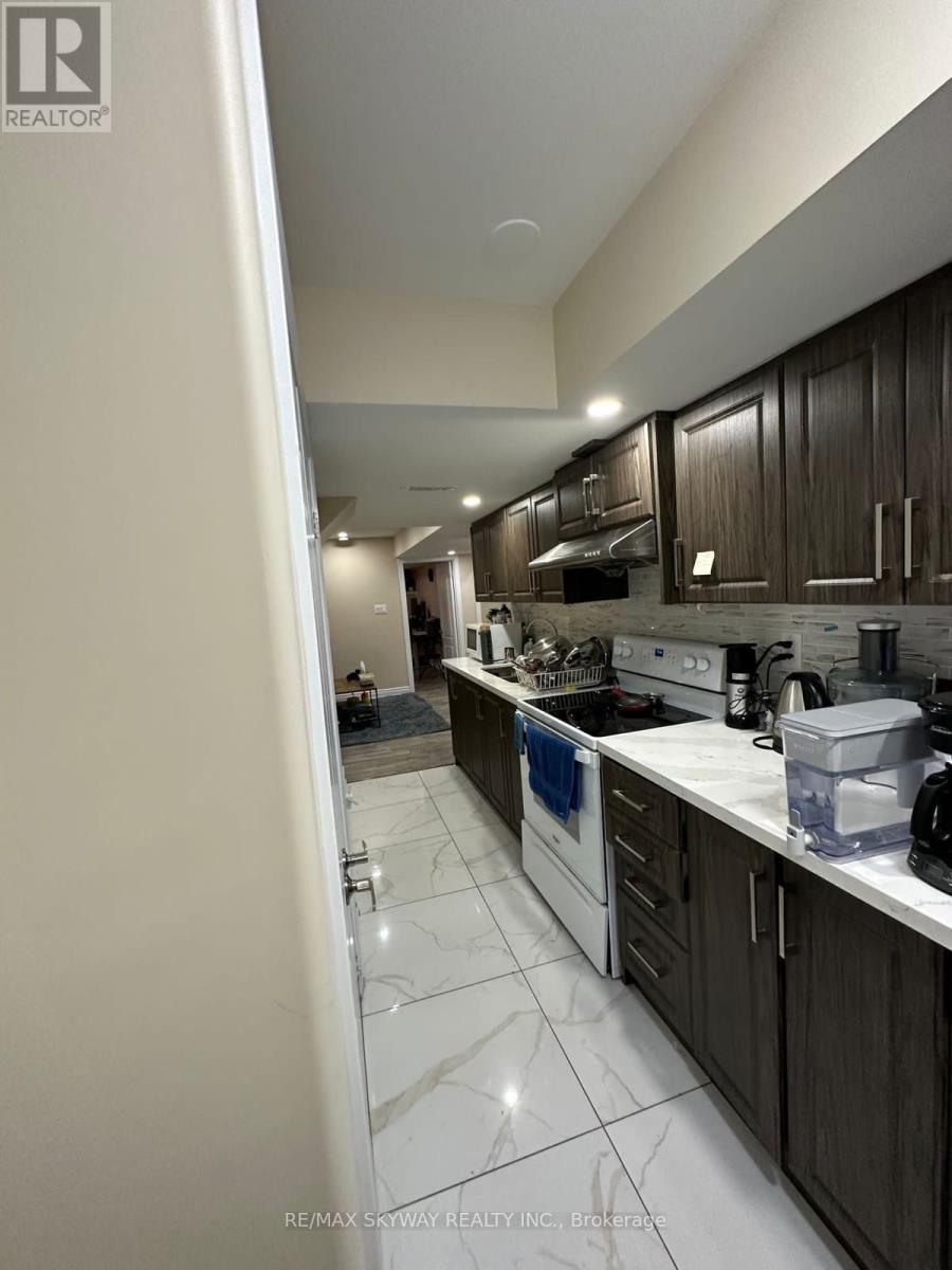 Basement - 71 Vezna Crescent, Brampton, Ontario  L6X 5K4 - Photo 5 - W13745658