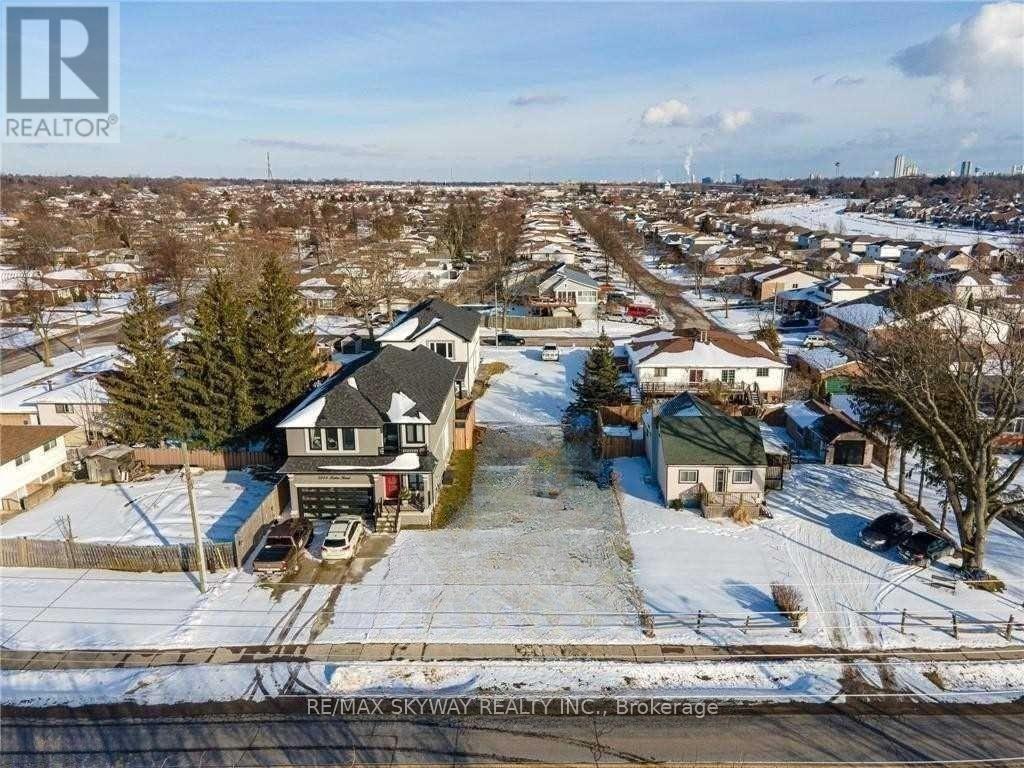 5084 Kalar Niagara Falls Road, Niagara Falls, Ontario  L2H 1T2 - Photo 3 - X13645586