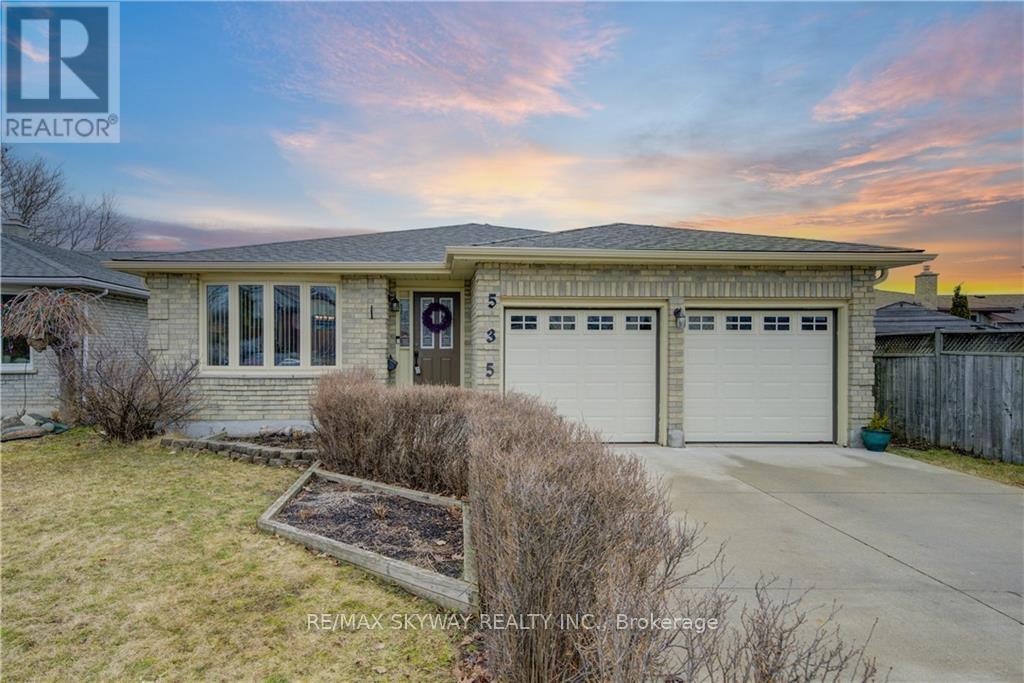 UPPER - 535 APPLEDALE CRESCENT, Waterloo, Ontario