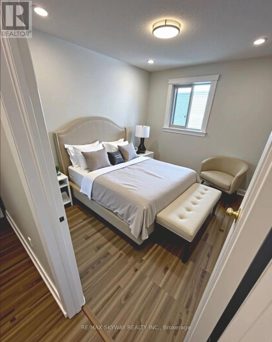 Upper - 535 Appledale Crescent, Waterloo, Ontario  N2T 1V8 - Photo 15 - X13775254
