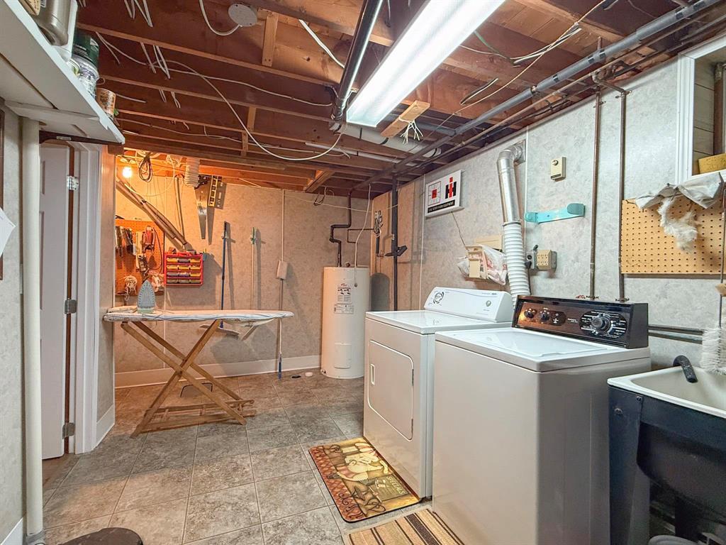 223 Sixth Street, Reston, Manitoba  R0M 1X0 - Photo 17 - 202624132