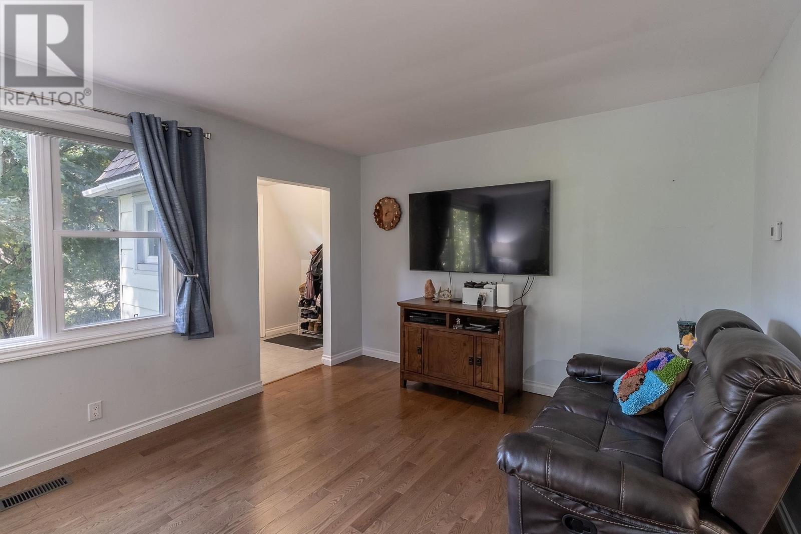 1310 Peoples Rd, Sault Ste. Marie, Ontario  P6C 3W8 - Photo 11 - SM262676