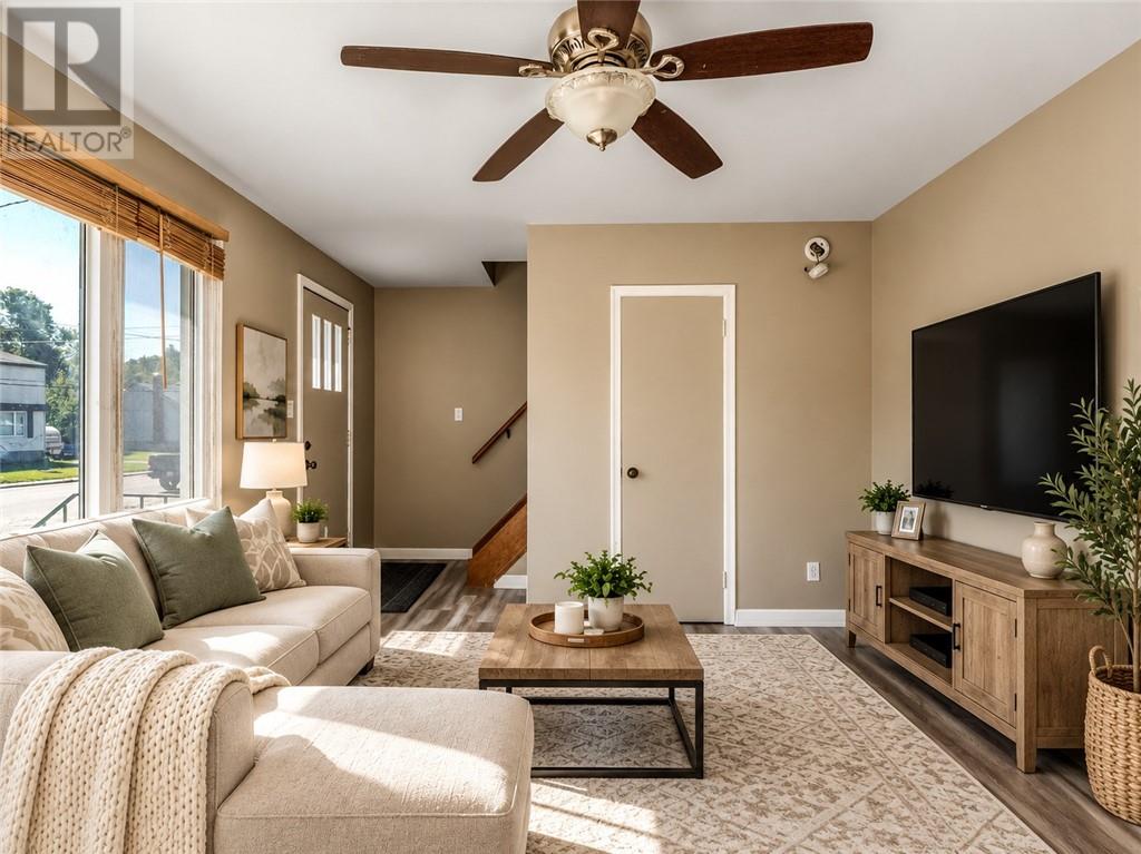 35-35a Fir Street, Onaping, Ontario  P0M 2R0 - Photo 16 - 2130662