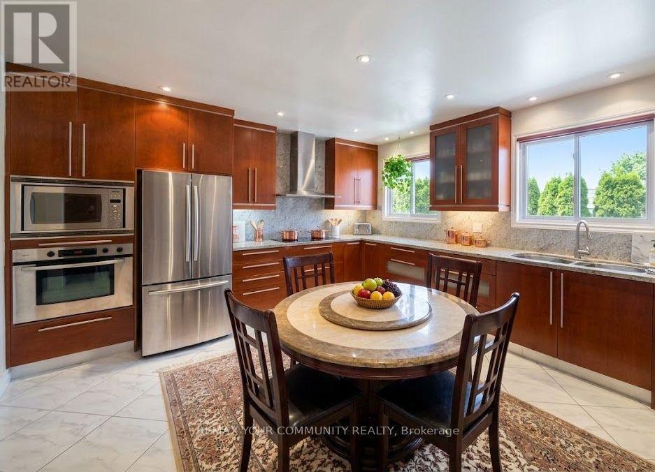 31 Oak Avenue, Richmond Hill (South Richvale), Ontario  L4C 6R5 - Photo 7 - N13835696