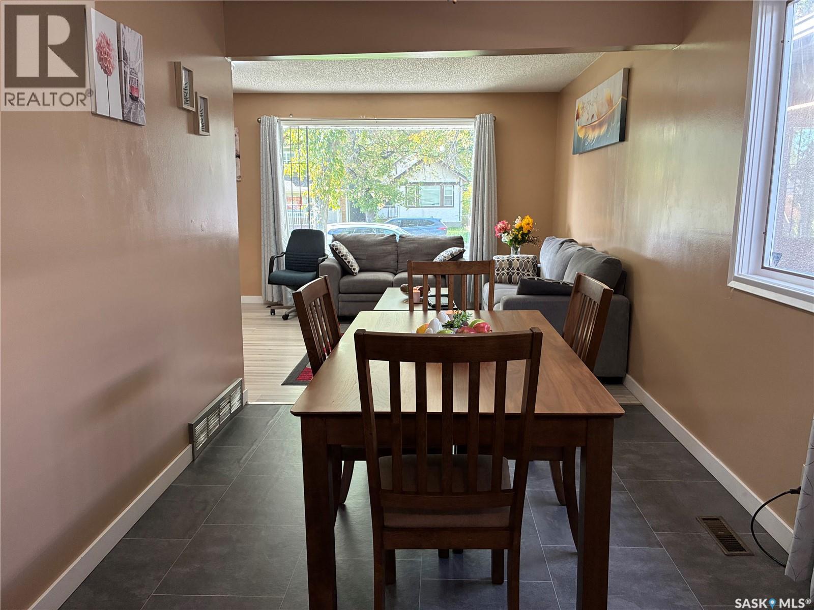 1055 Cameron Street, Regina, Saskatchewan  S4V 1A8 - Photo 6 - SK049853