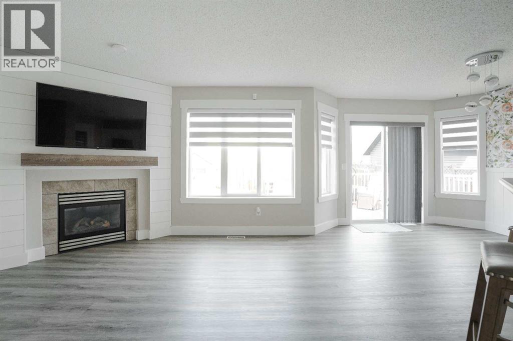 213 Parry Crescent