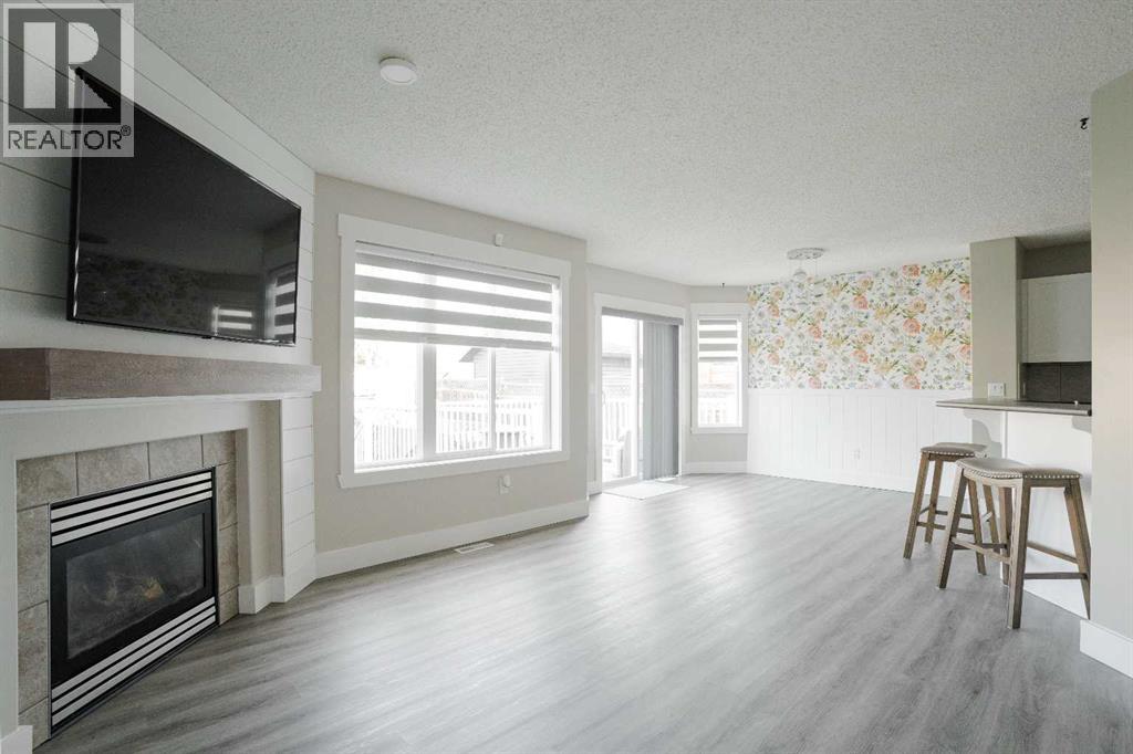 213 Parry Crescent