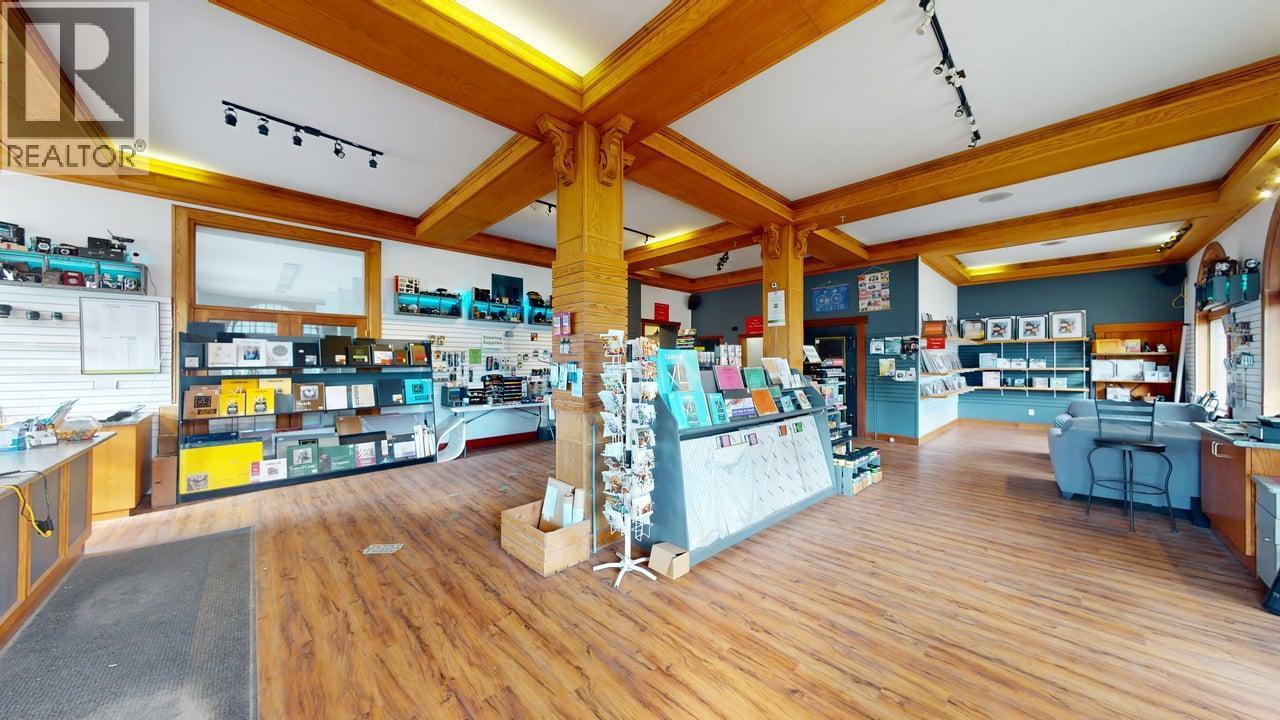 800 Baker Street, Cranbrook, British Columbia  V1C 1A2 - Photo 3 - 10384278
