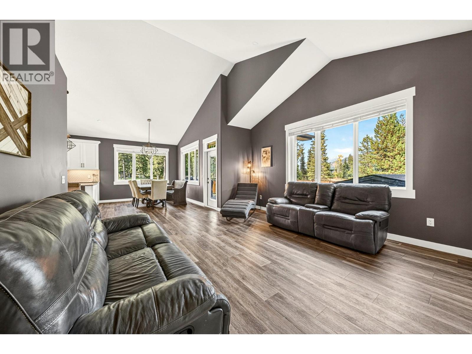 2141 Whiskey Jack Drive, Sparwood, British Columbia  V0B 2G2 - Photo 24 - 10399528