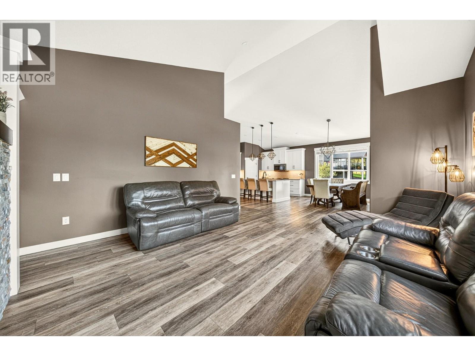 2141 Whiskey Jack Drive, Sparwood, British Columbia  V0B 2G2 - Photo 25 - 10399528
