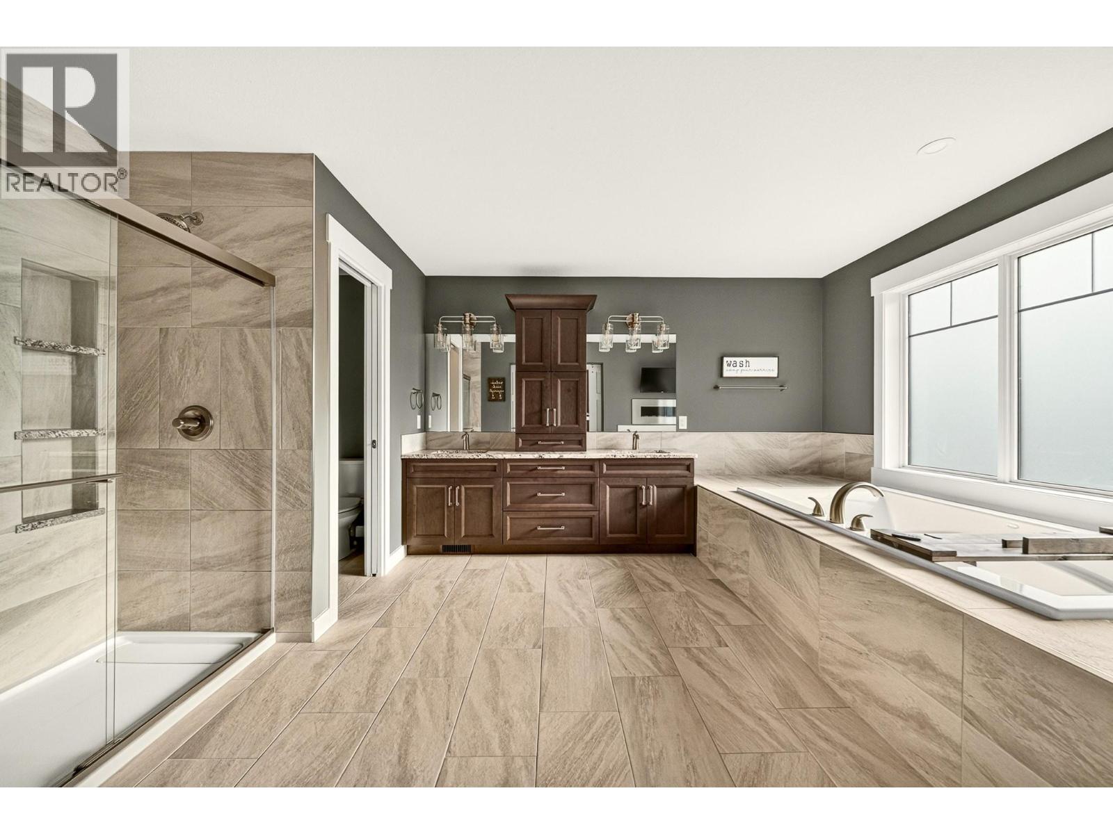 2141 Whiskey Jack Drive, Sparwood, British Columbia  V0B 2G2 - Photo 32 - 10399528