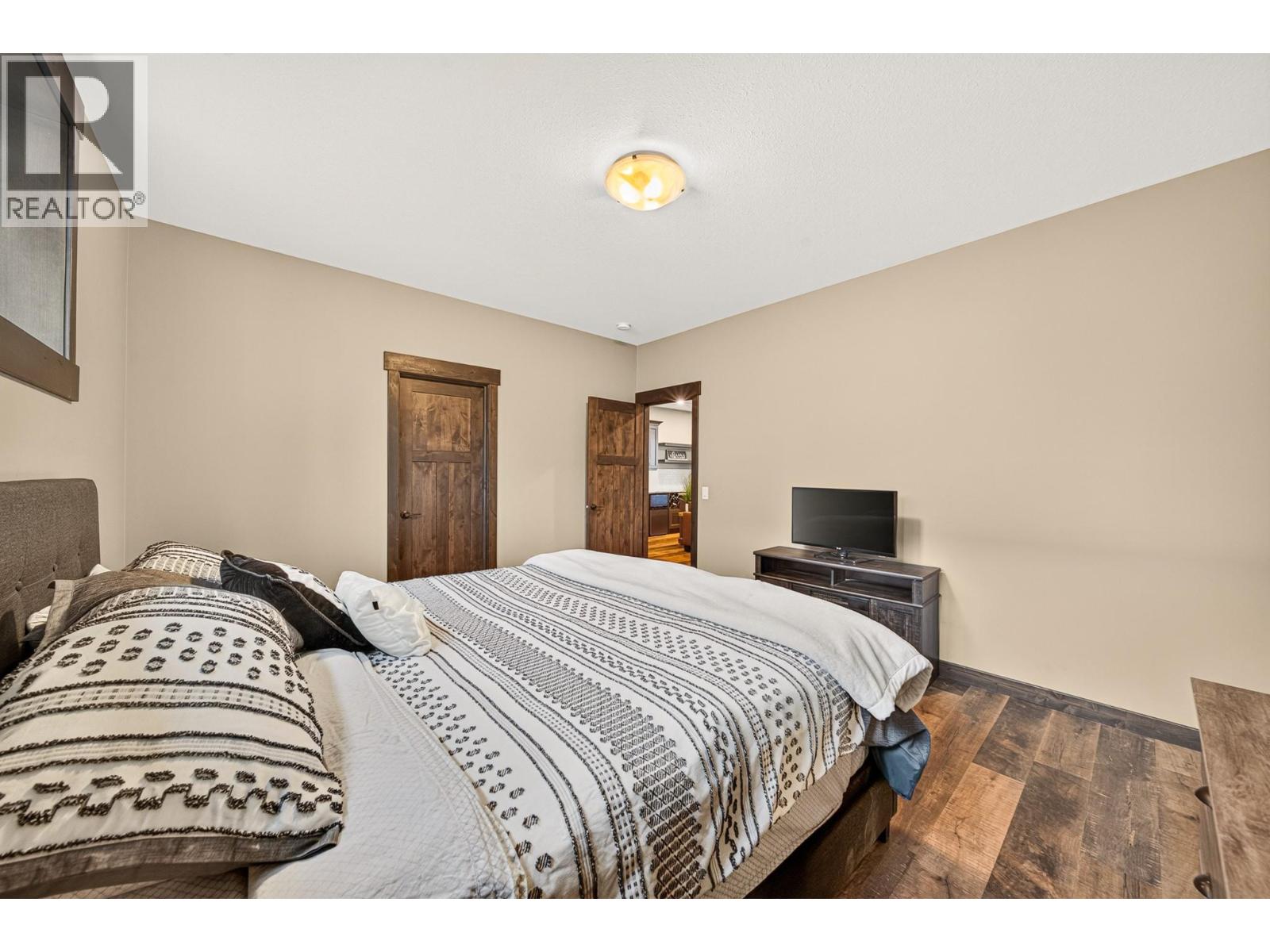 2141 Whiskey Jack Drive, Sparwood, British Columbia  V0B 2G2 - Photo 52 - 10399528