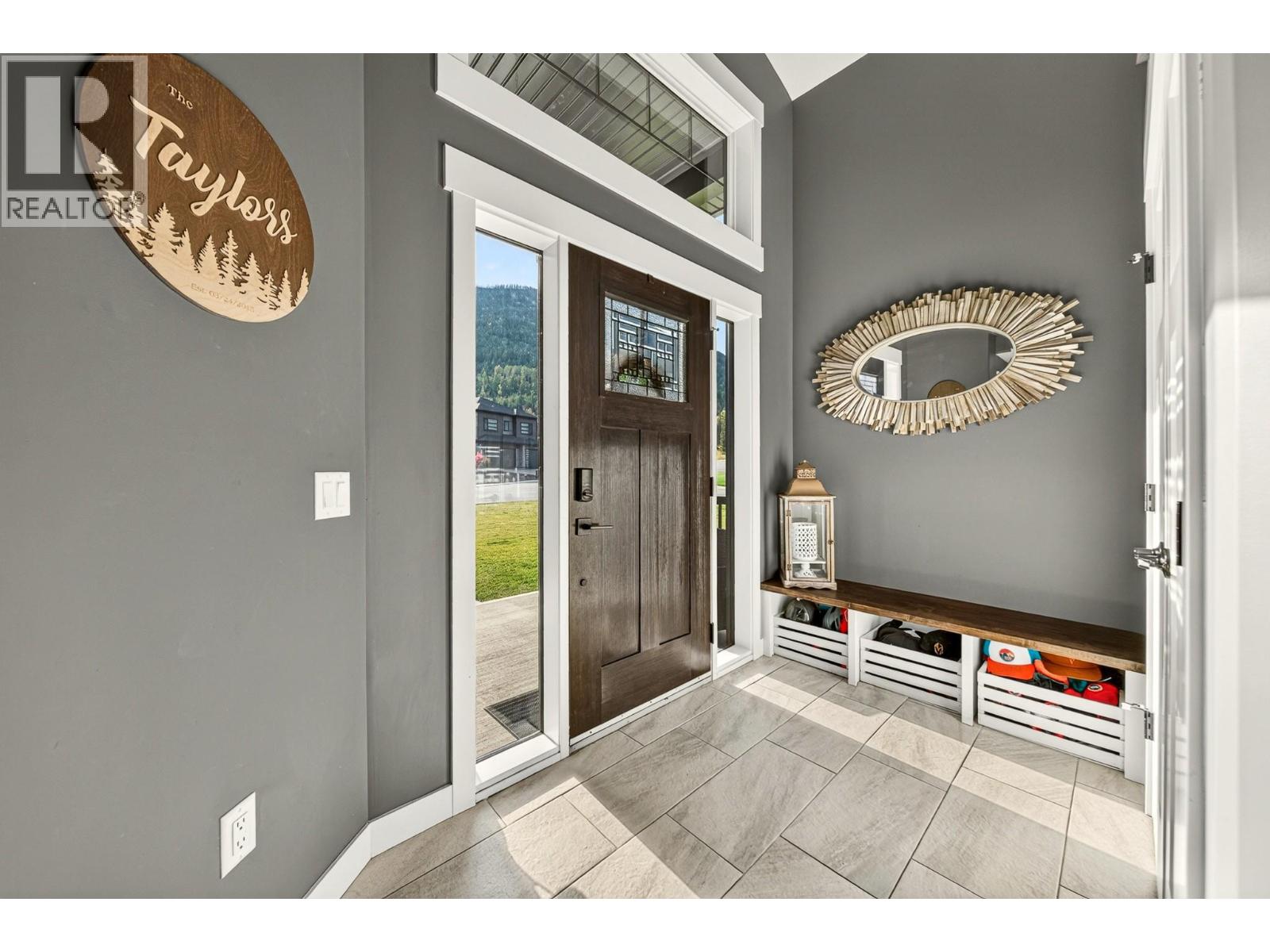 2141 Whiskey Jack Drive, Sparwood, British Columbia  V0B 2G2 - Photo 2 - 10399528
