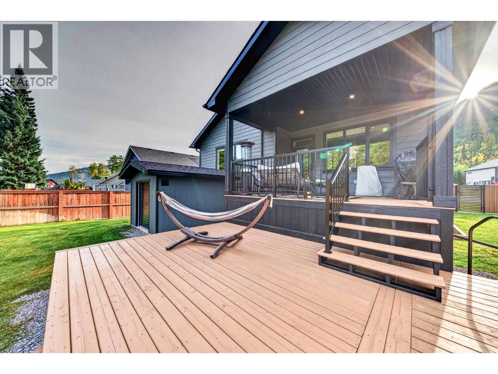 2141 Whiskey Jack Drive, Sparwood, British Columbia  V0B 2G2 - Photo 59 - 10399528