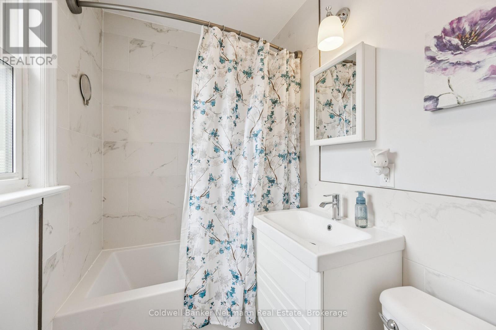 49 Edna Street, Kitchener, Ontario  N2H 2E2 - Photo 11 - X13839970
