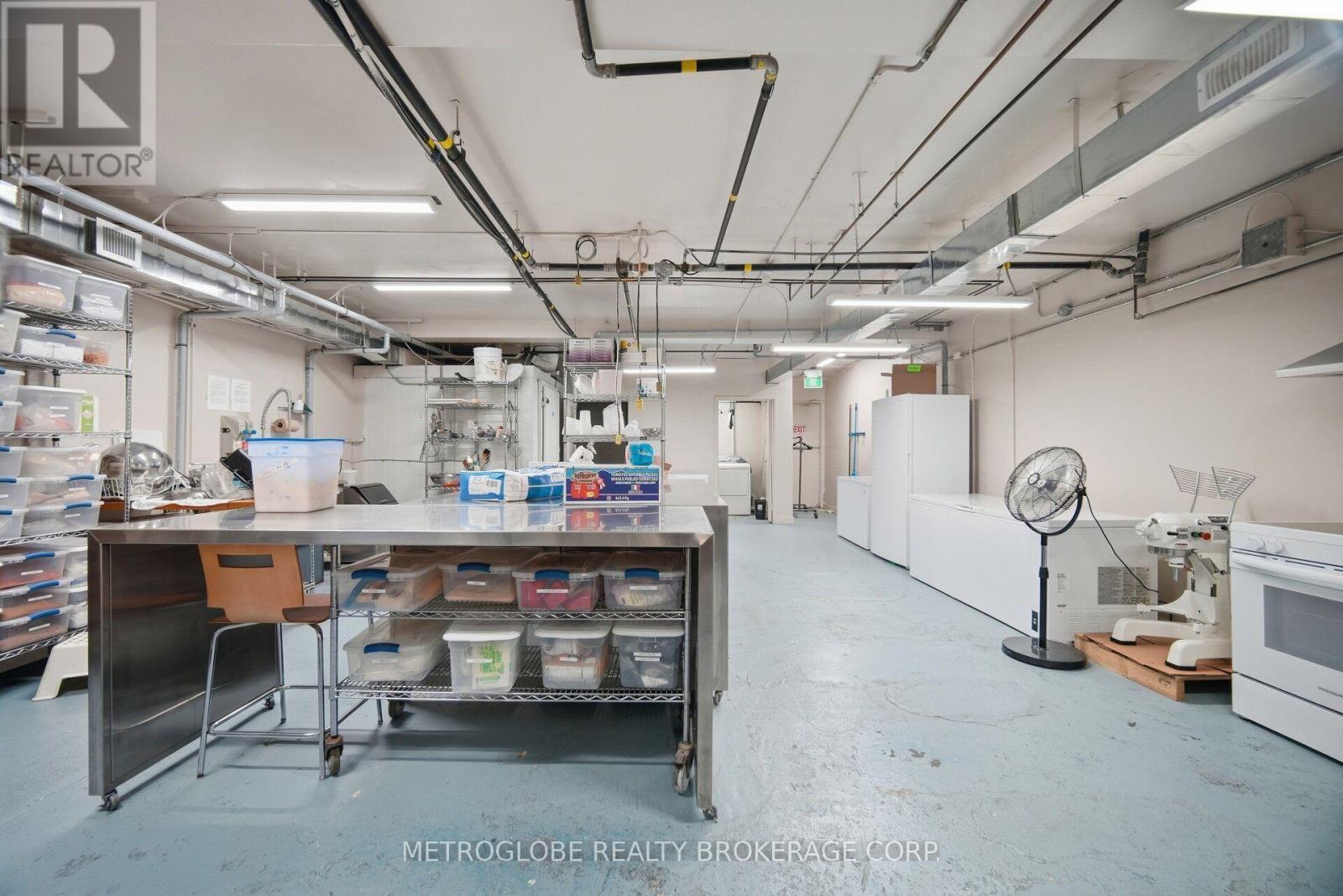 587-589 College Street, Toronto, Ontario  M6G 1B2 - Photo 21 - C13839784