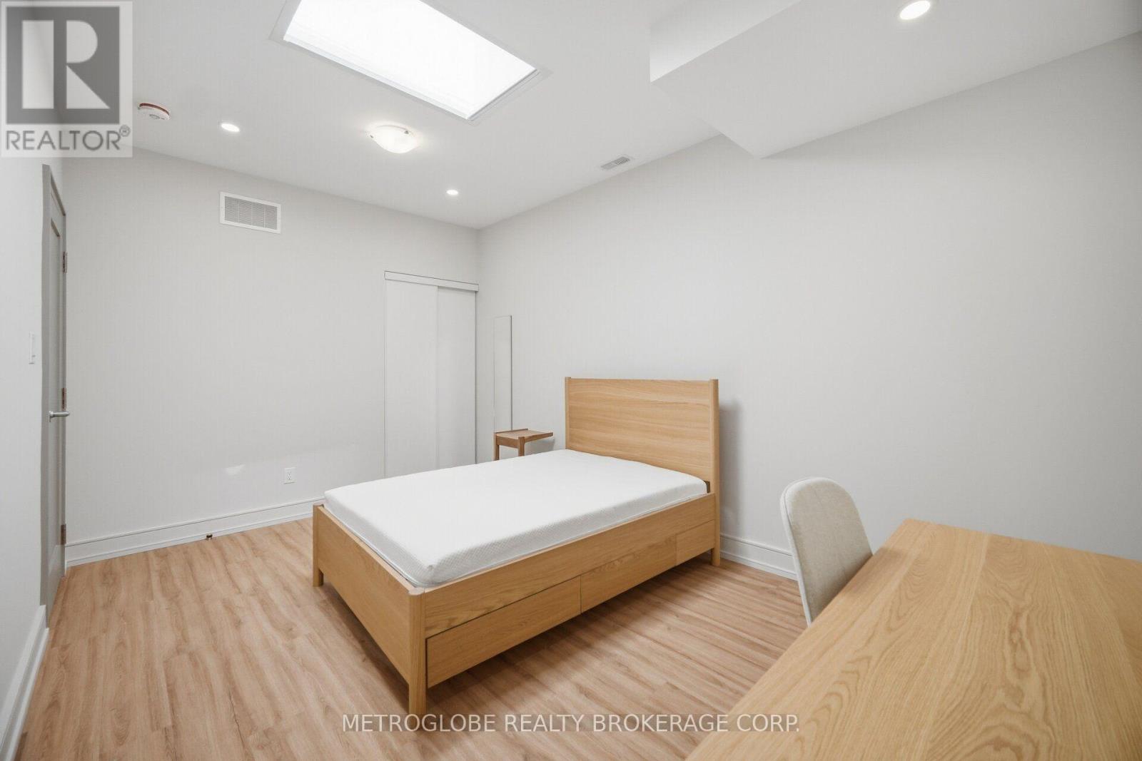587-589 College Street, Toronto, Ontario  M6G 1B2 - Photo 35 - C13839784