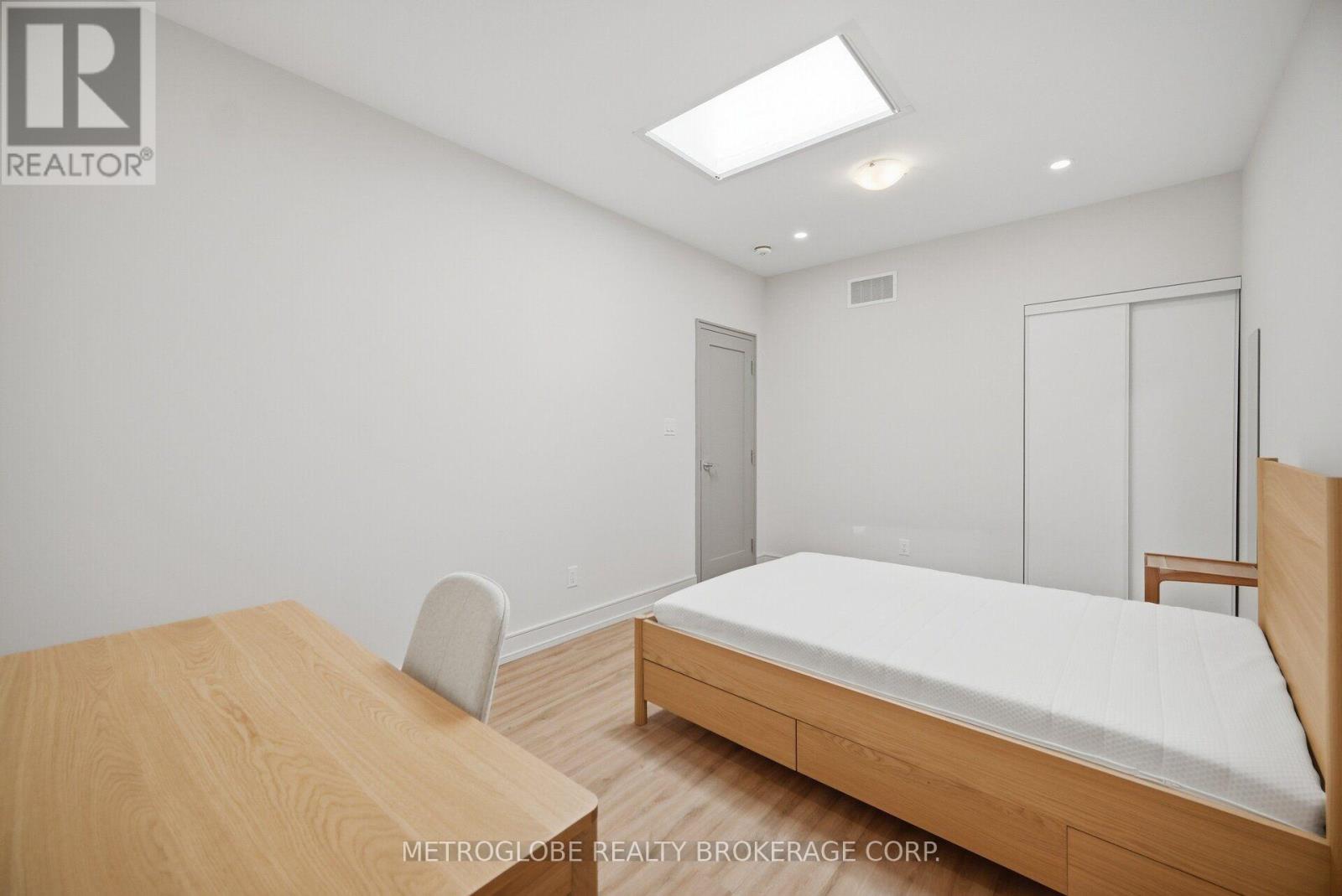 587-589 College Street, Toronto, Ontario  M6G 1B2 - Photo 36 - C13839784