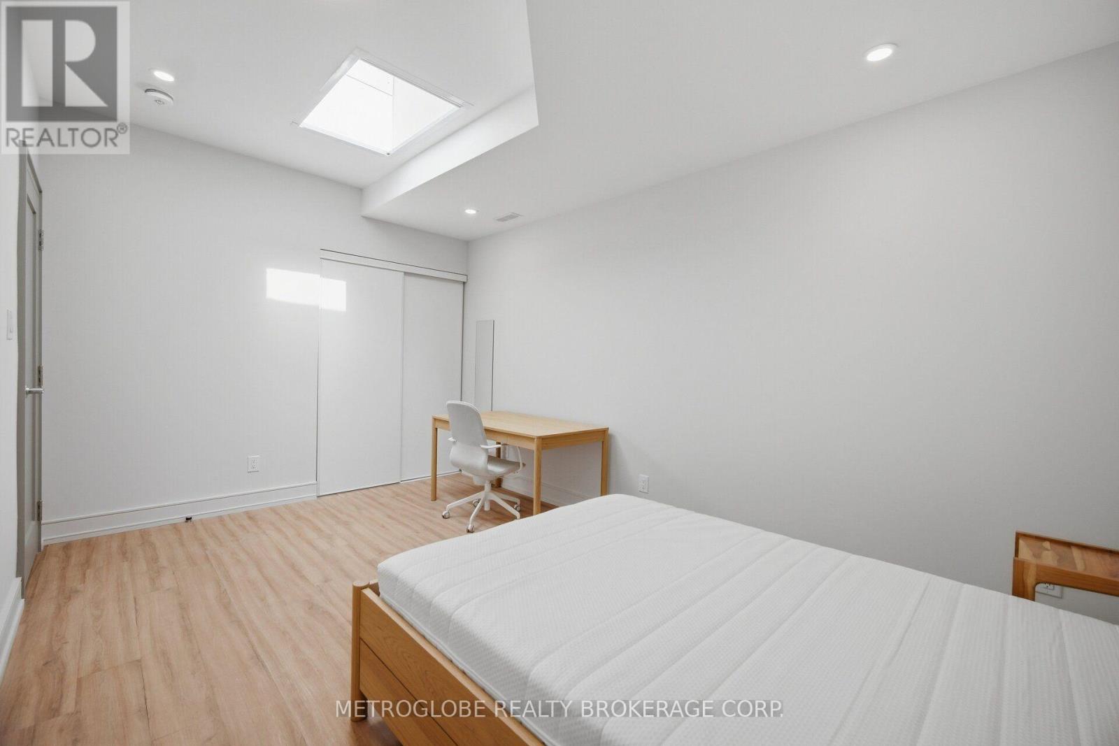 587-589 College Street, Toronto, Ontario  M6G 1B2 - Photo 37 - C13839784