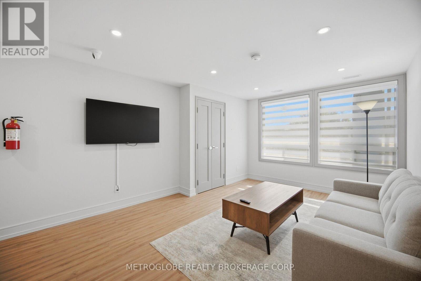 587-589 College Street, Toronto, Ontario  M6G 1B2 - Photo 38 - C13839784