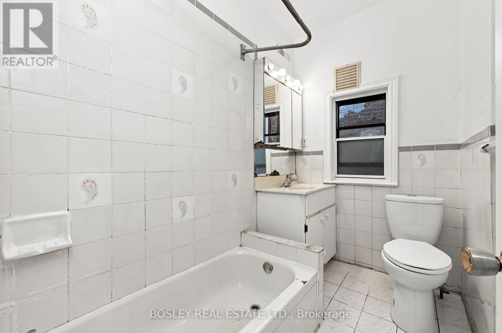 371 Brock Avenue, Toronto, Ontario  M6H 3N5 - Photo 34 - C13839794