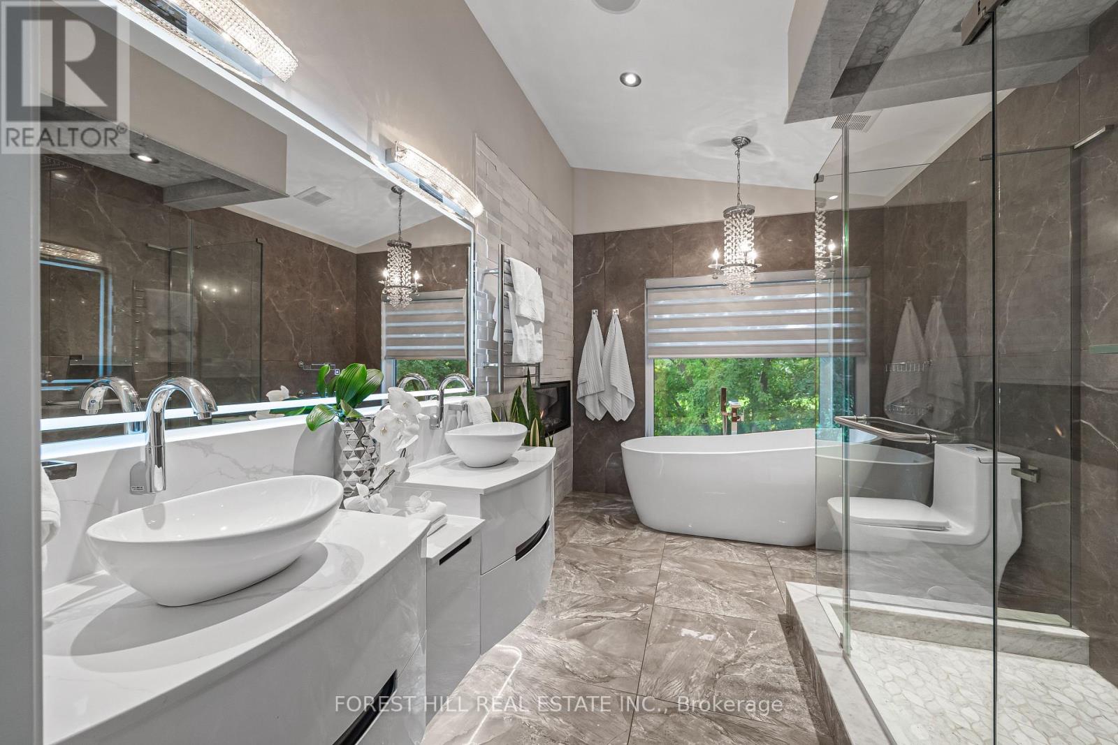 70 Devondale Avenue, Toronto, Ontario  M2R 2E2 - Photo 16 - C13839926