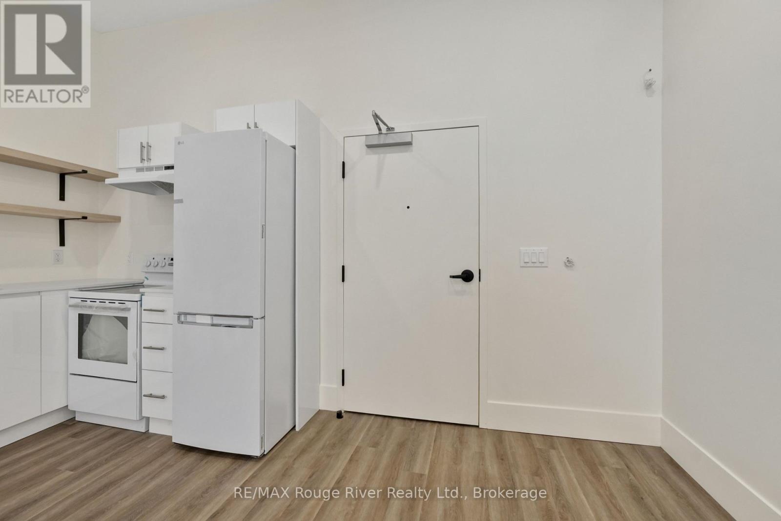 203 - 29a King Street W, Cobourg, Ontario  K9A 2M1 - Photo 3 - X13839772
