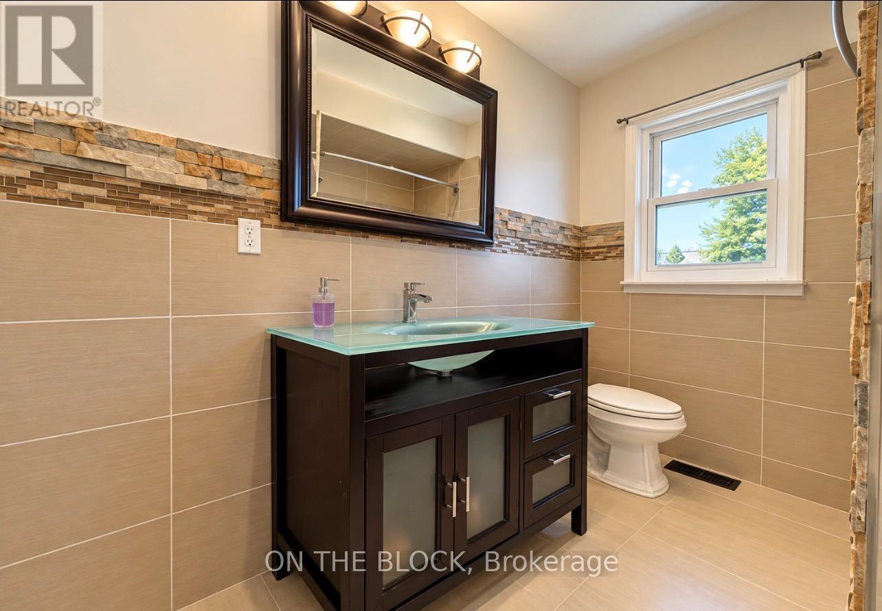 6 Laxford Avenue, Toronto, Ontario  M1R 1M6 - Photo 14 - E13839792