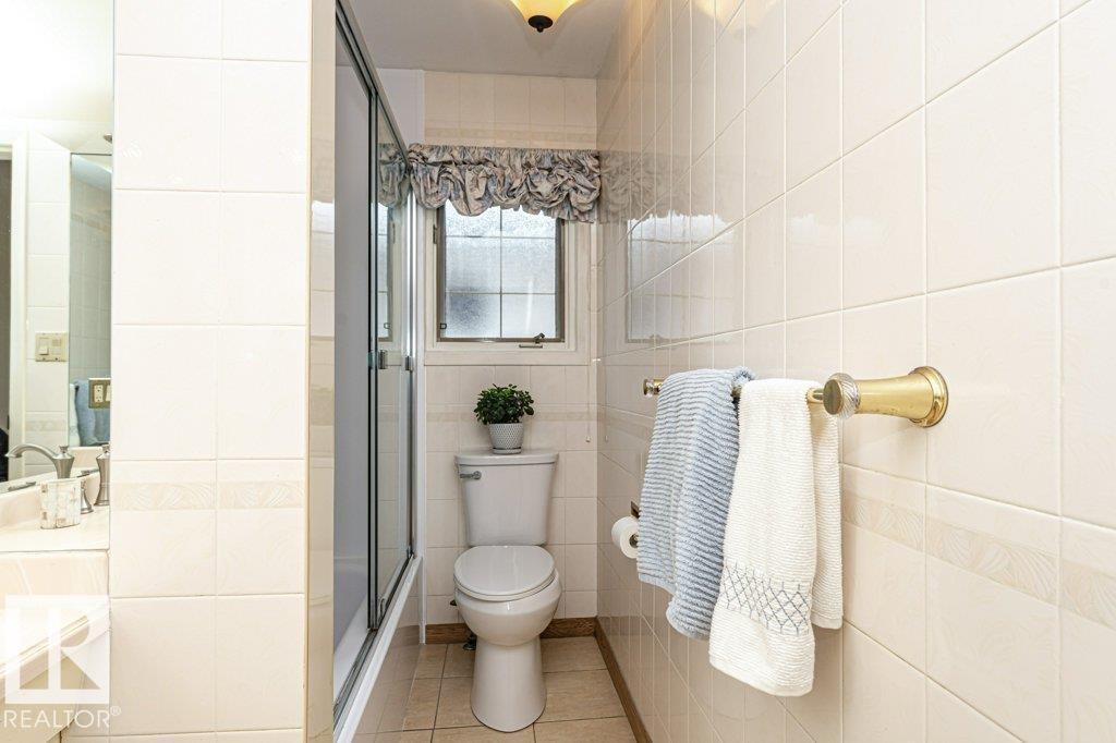 9222 88 ST