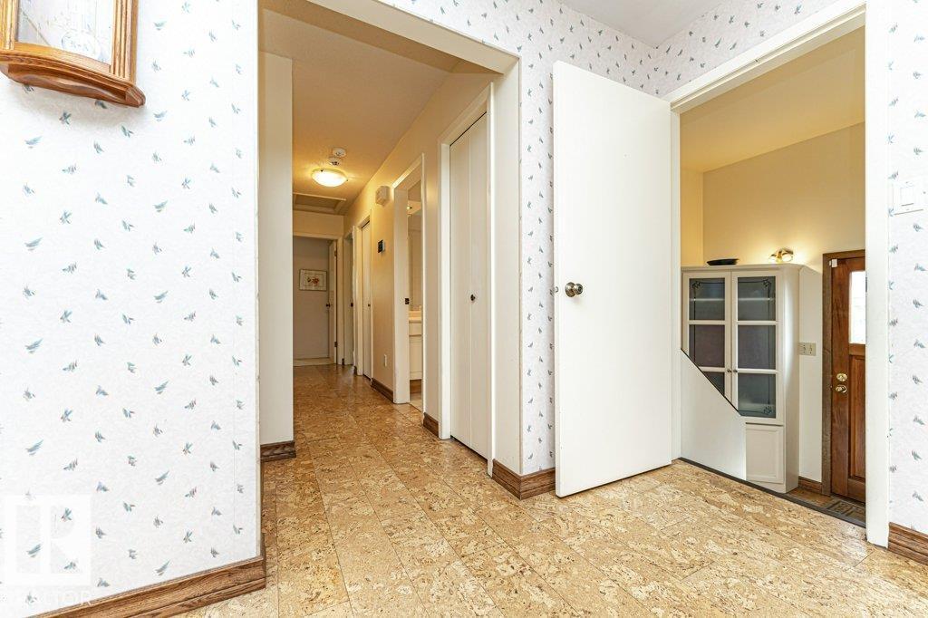 9222 88 ST