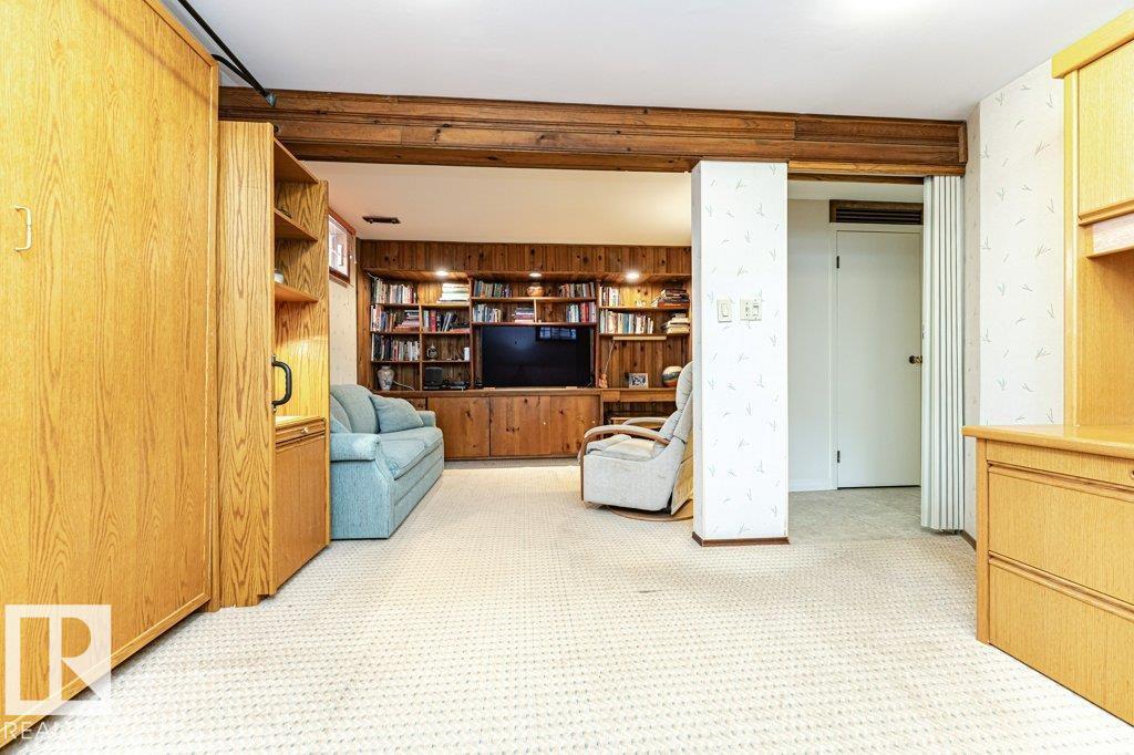 9222 88 ST