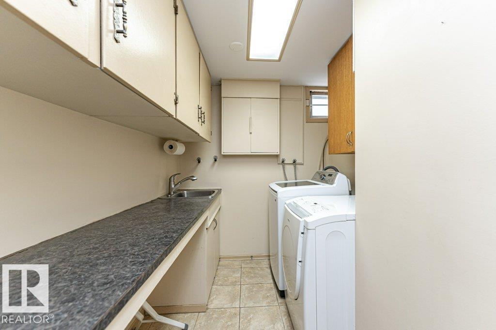 9222 88 ST