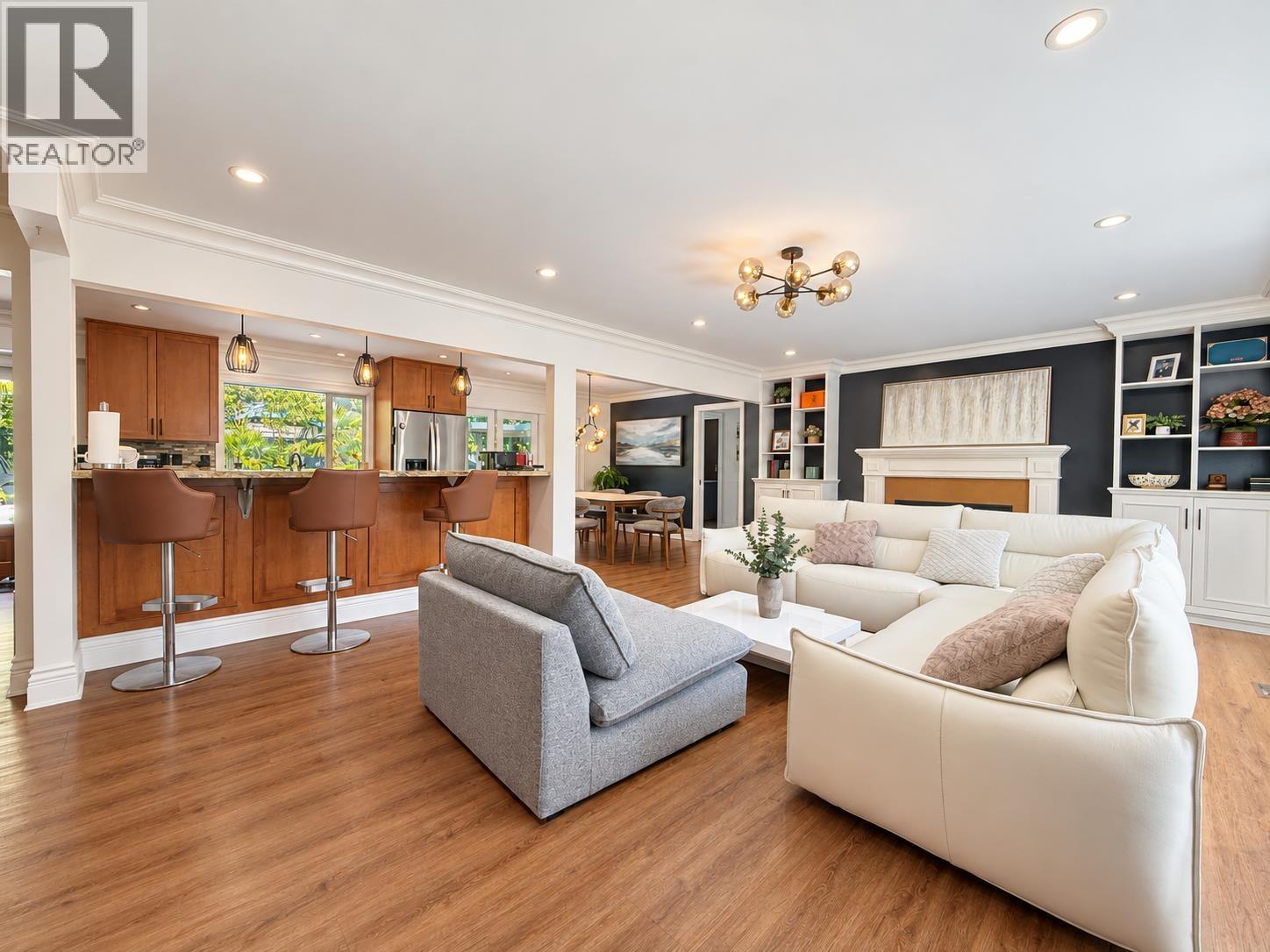 1050 EDEN CRESCENT