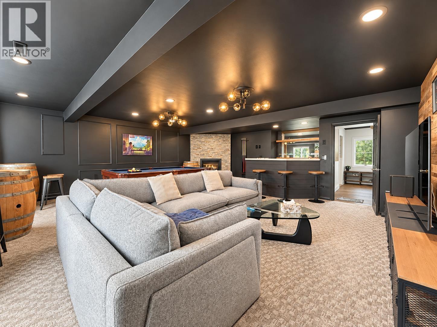 1050 EDEN CRESCENT