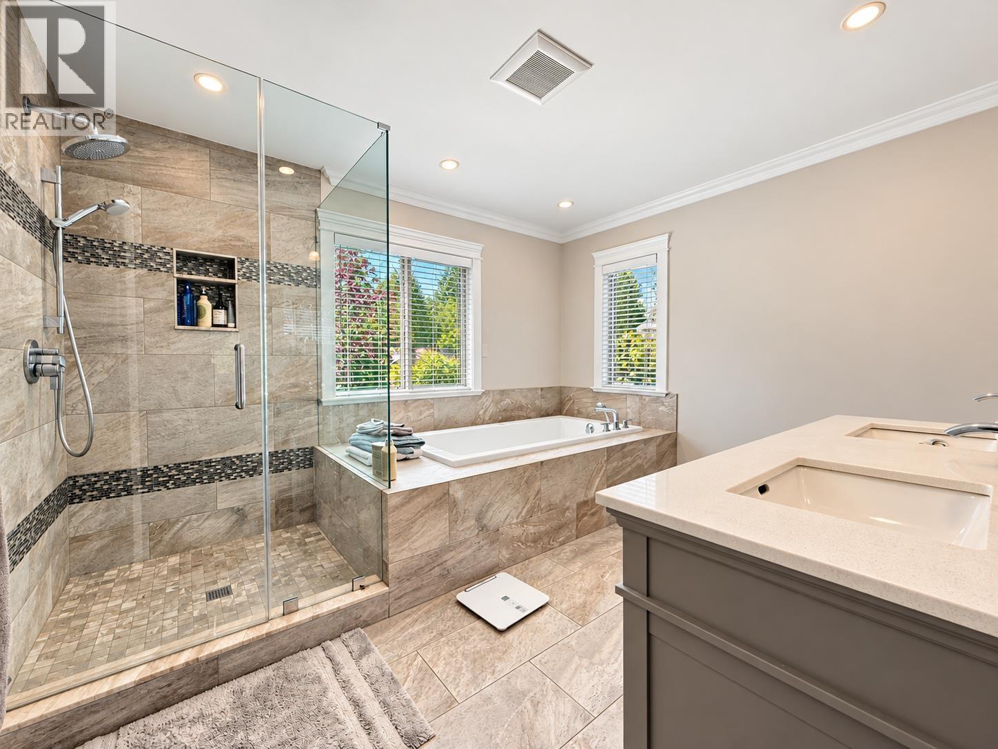 1050 EDEN CRESCENT