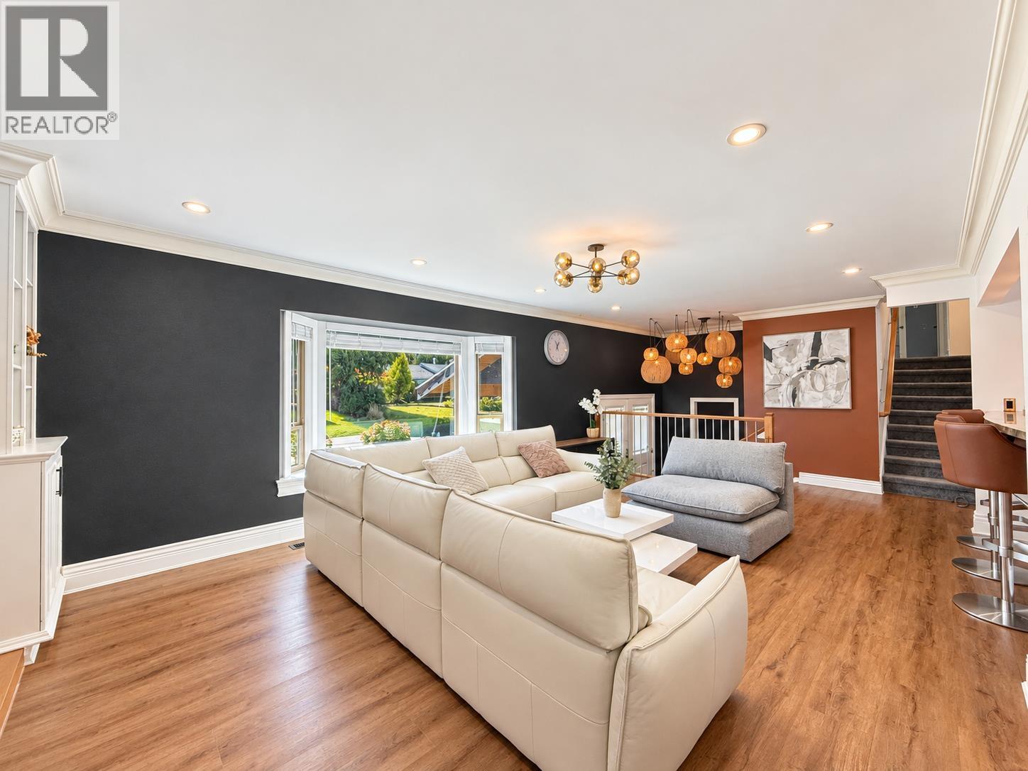 1050 EDEN CRESCENT