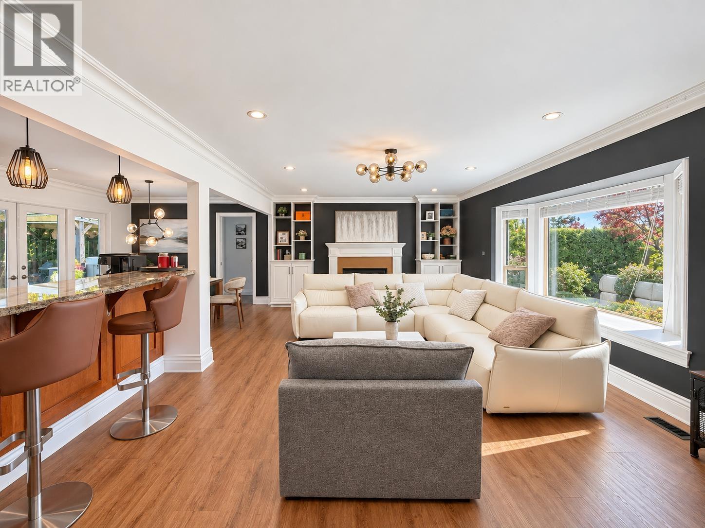 1050 EDEN CRESCENT