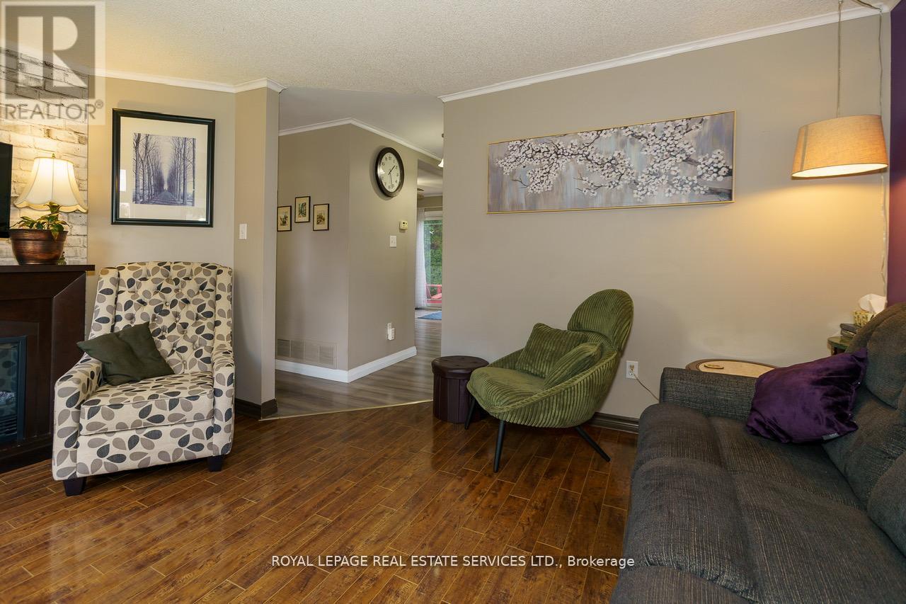 114 Elizabeth Street, Barrie, Ontario L4N 6P2 - Photo 10 - S13839880