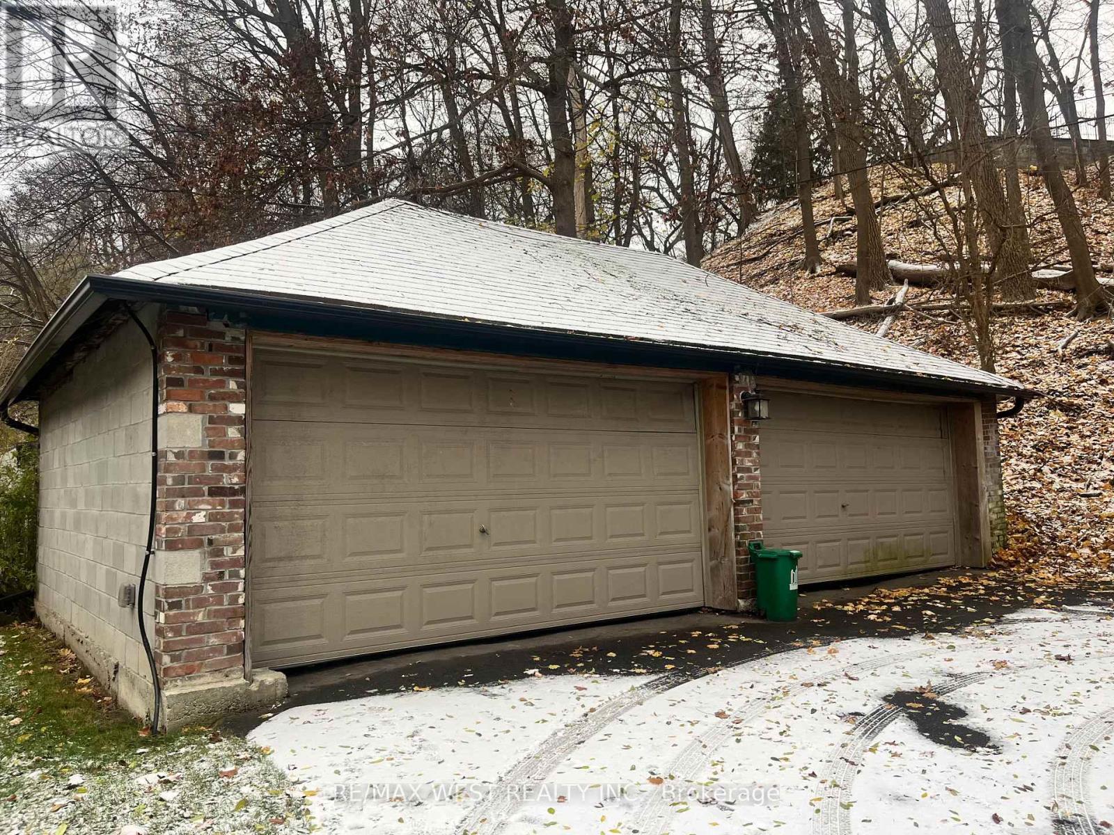 Unit 1 - 258 South Kingsway, Toronto, Ontario  M6S 3V1 - Photo 19 - W13839770