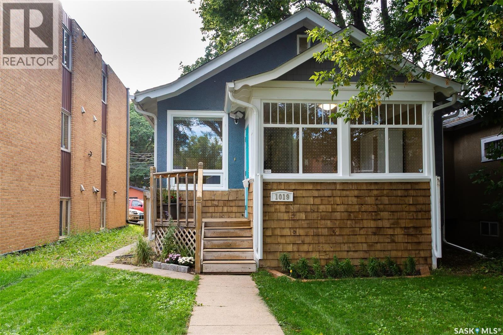 1019 C Avenue N, Saskatoon, Saskatchewan  S7L 1K1 - Photo 2 - SK049875