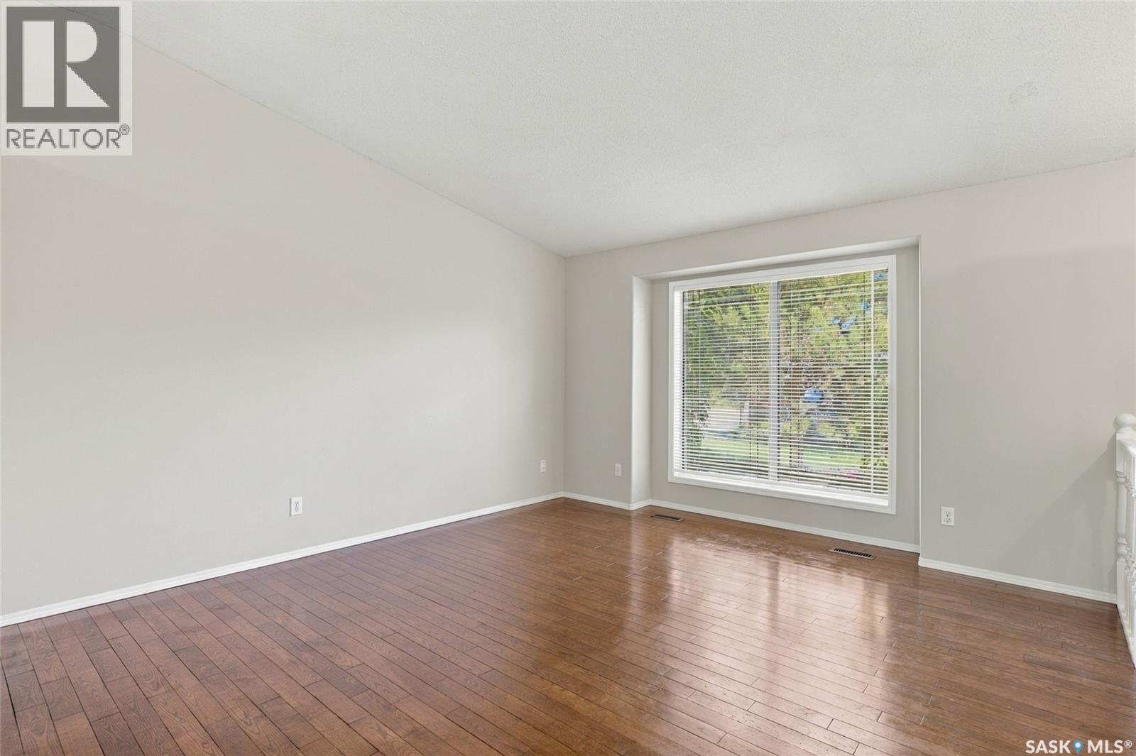 602 Haslam Crescent, Saskatoon, Saskatchewan  S7S 1E8 - Photo 6 - SK049868