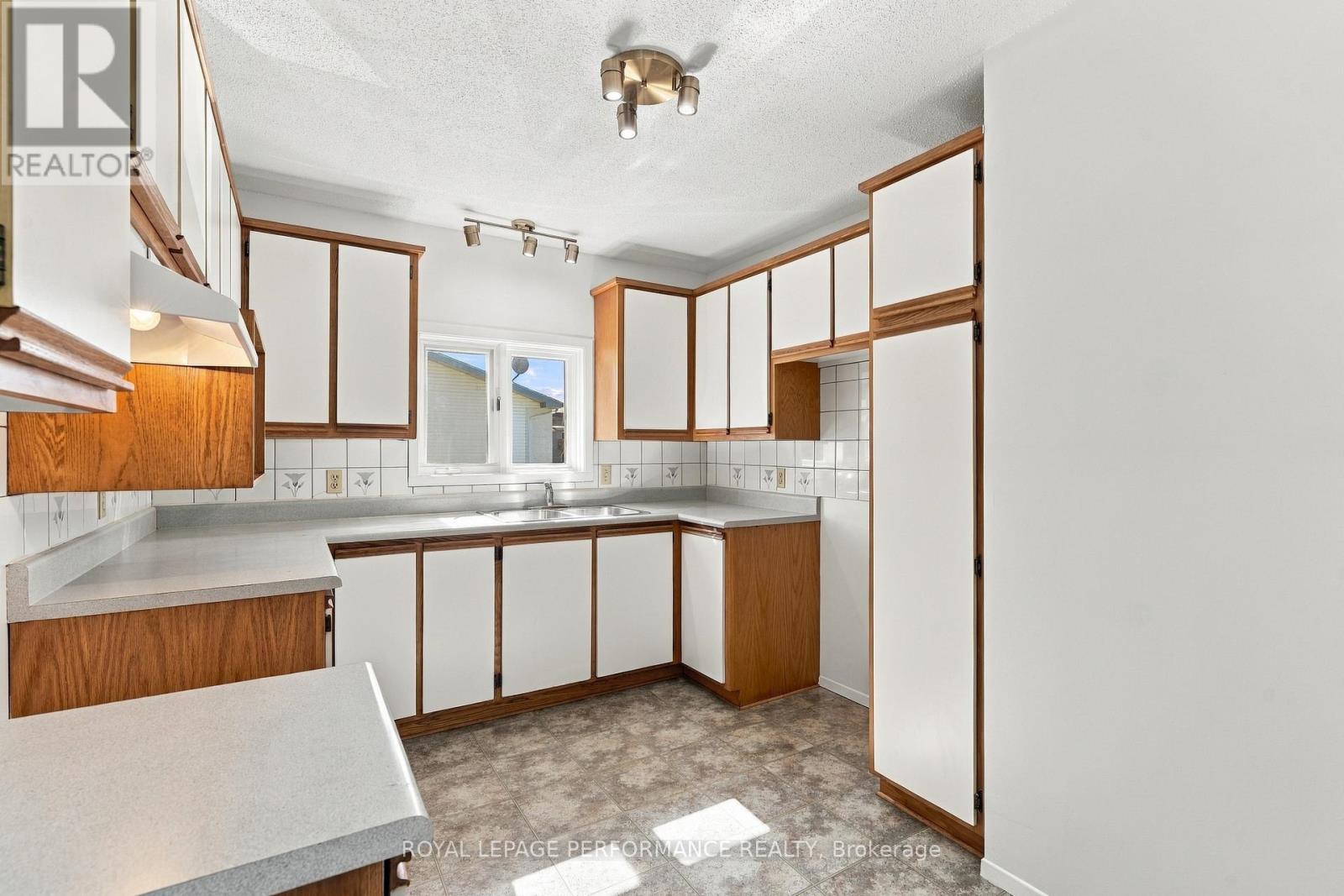 589-591 Bolt Road, Alfred And Plantagenet, Ontario  K0B 1A0 - Photo 5 - X13833850