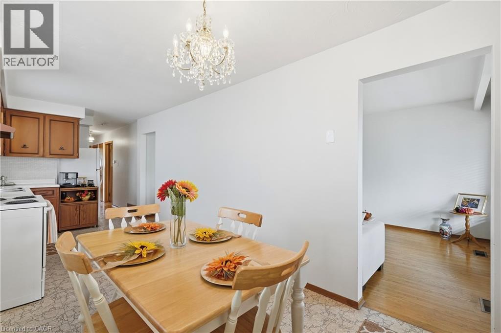 23 Chatham Street, Hamilton, Ontario  L8P 2B3 - Photo 5 - 40866552