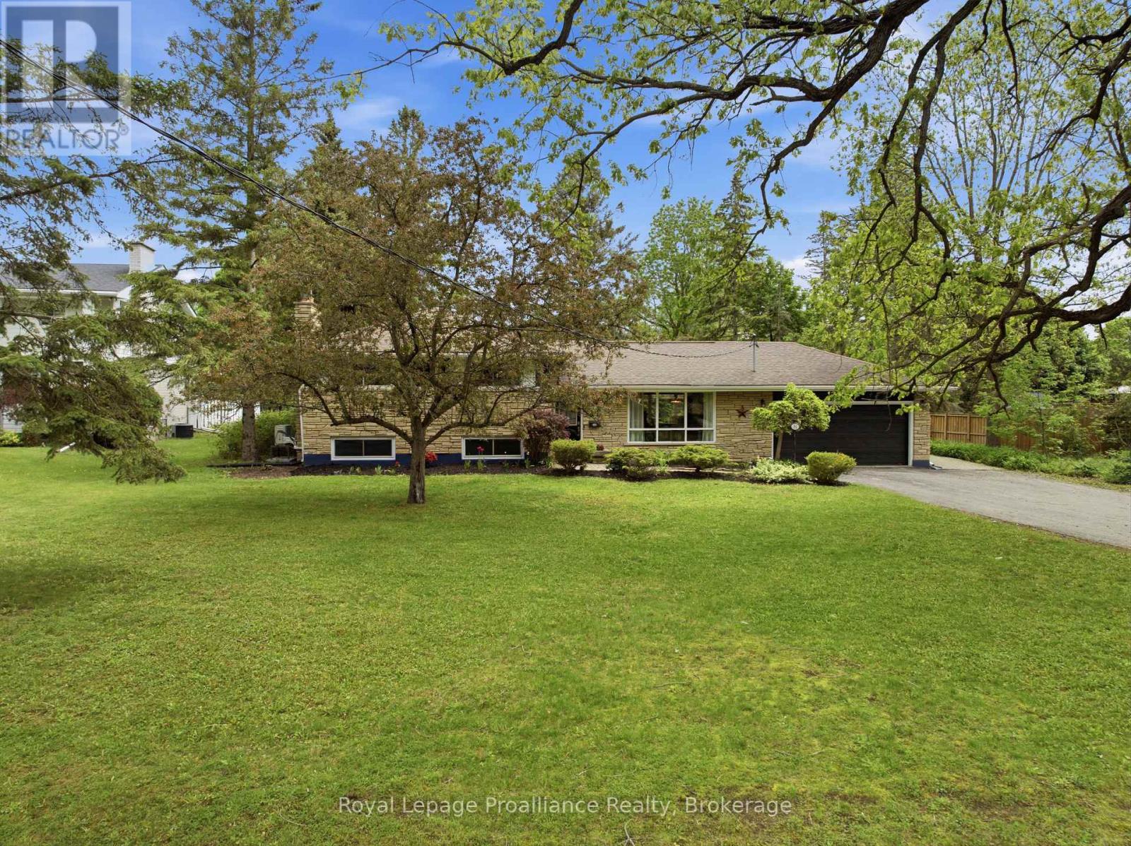 51 Selena Avenue, Belleville, Ontario  K8P 4C5 - Photo 2 - X13247528